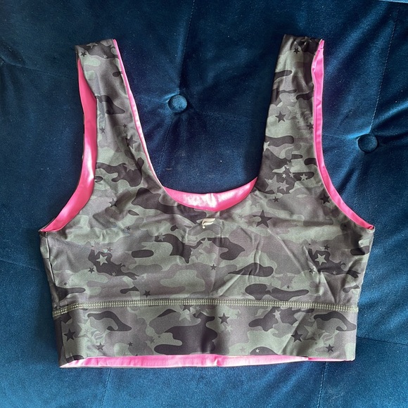 Fabletics reversible camo, hot pink light support bra - Picture 2 of 4